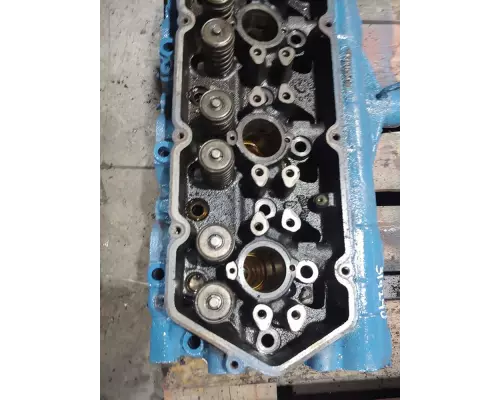 International T444E Cylinder Head