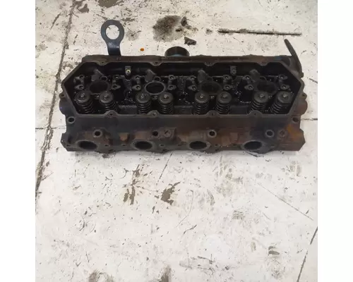 International T444E Cylinder Head
