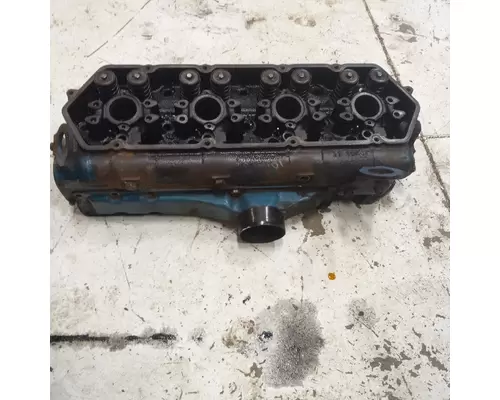 International T444E Cylinder Head