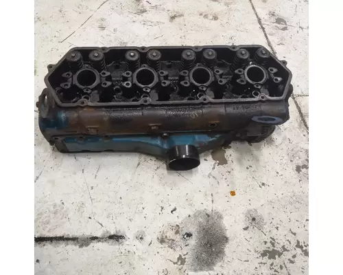 International T444E Cylinder Head
