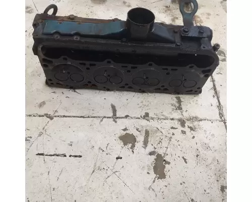 International T444E Cylinder Head