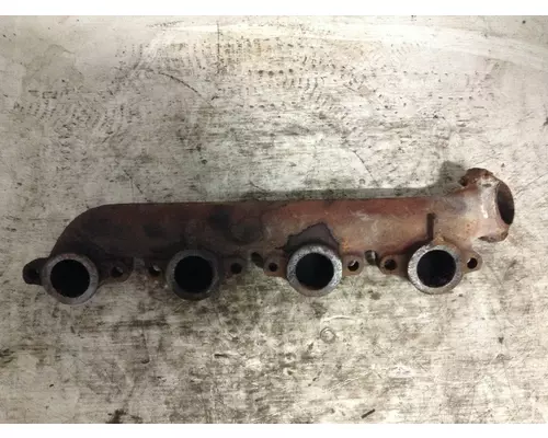 International T444E Exhaust Manifold