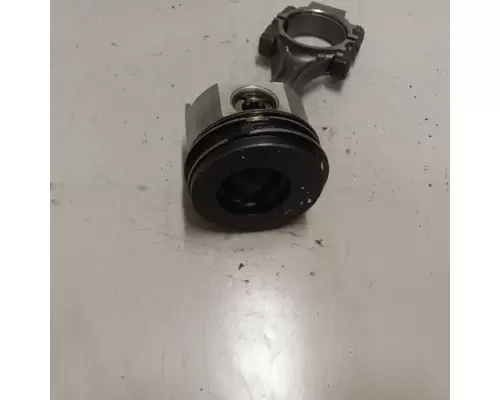 International T444E Piston Assembly