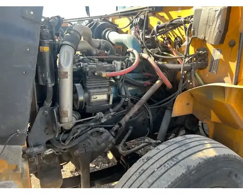 International T444 Engine Assembly