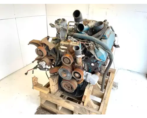 International T444 Engine Assembly