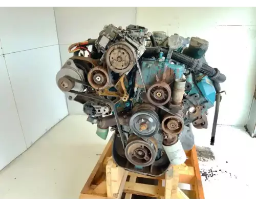 International T444 Engine Assembly