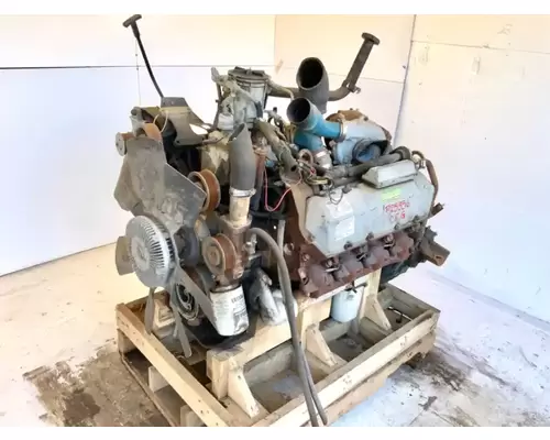International T444 Engine Assembly