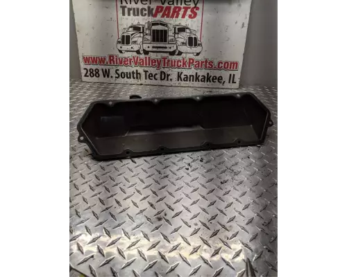 International T444 Valve Cover