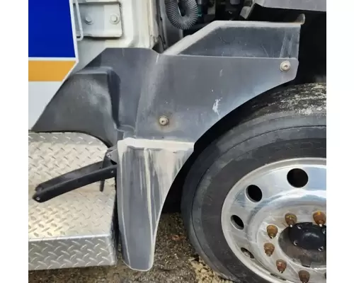 International TERRASTAR Fender Extension