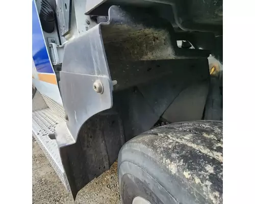 International TERRASTAR Fender Extension