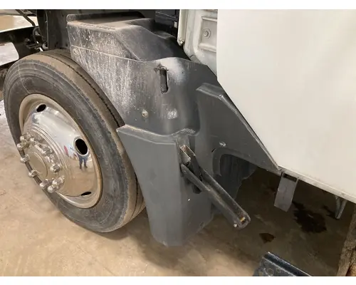 International TERRASTAR Fender