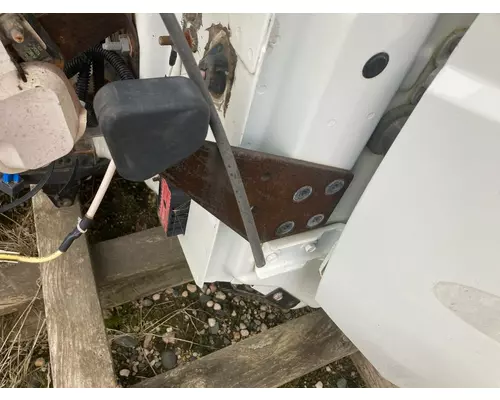 International TERRASTAR Hood Rest