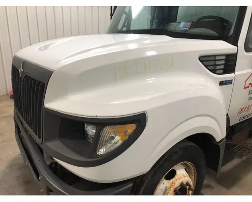 International TERRASTAR Hood