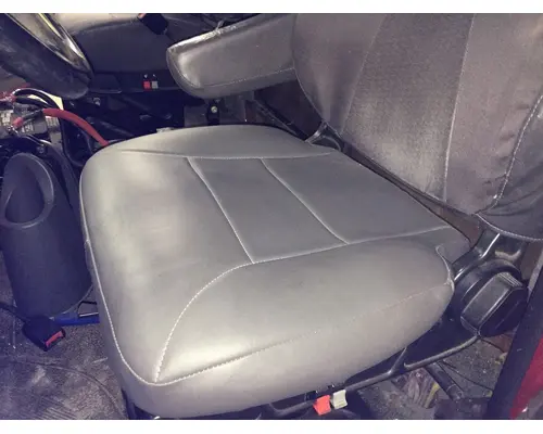 International TERRASTAR Seat (non-Suspension)