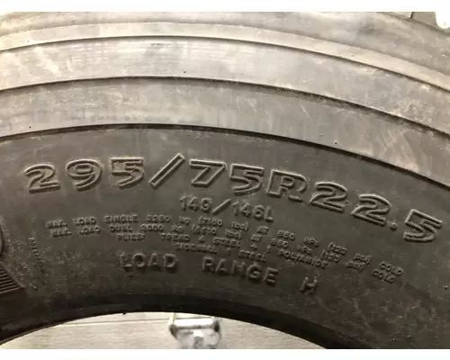 International TRANSTAR (8600) Tires