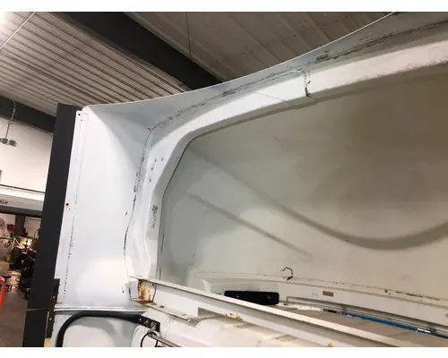 International TRANSTAR (8600) Wind Deflector