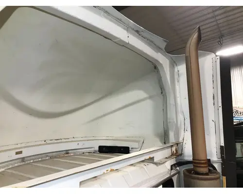 International TRANSTAR (8600) Wind Deflector