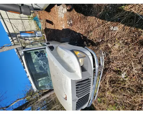 Hood INTERNATIONAL TERRASTAR Big Rig Truck Salvage, LLC