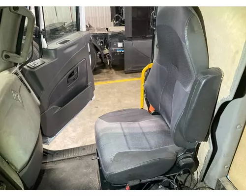 Seat, Front International TERRASTAR Vander Haags Inc Sf