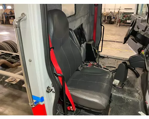 Seat, Front International TERRASTAR Vander Haags Inc Sf