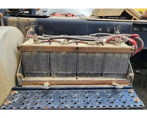 International TranStar 8600 Battery Box