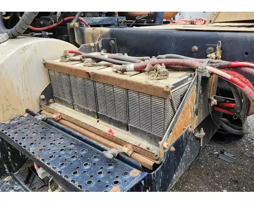 International TranStar 8600 Battery Box