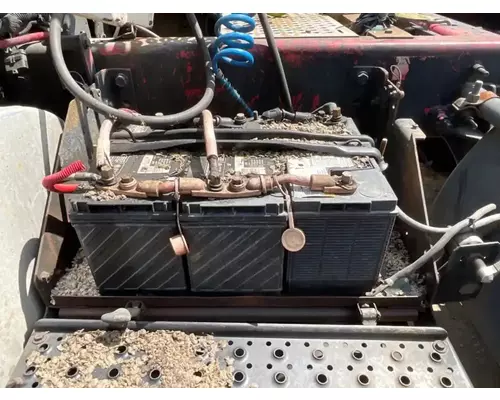 International TranStar 8600 Battery Box