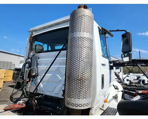 International TranStar 8600 Cab