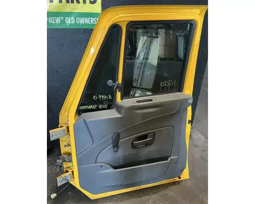 International TranStar 8600 Door Assembly, Front