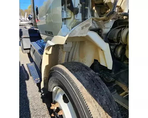 International TranStar 8600 Fender Extension