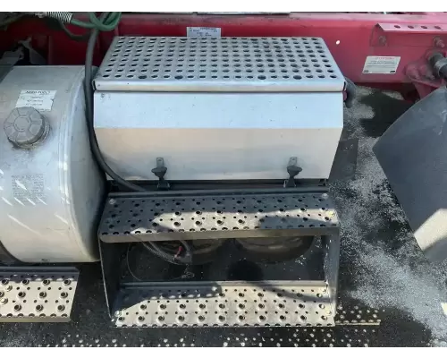 Battery Box International TranStar 8600 Garabedian Equipment Company