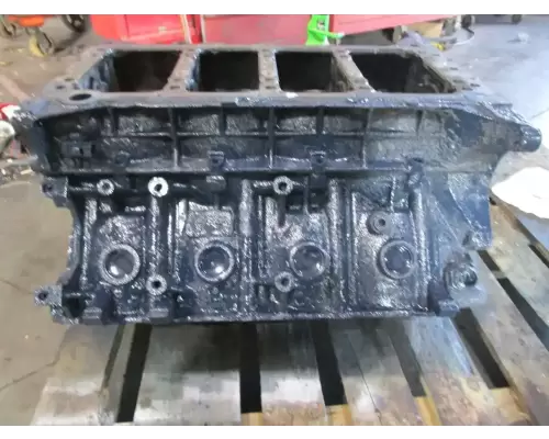 International VT-365 6.0L Cylinder Block