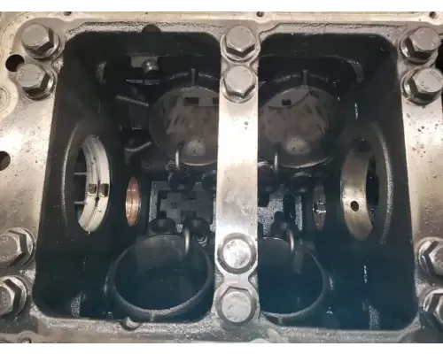 International VT365 Cylinder Block