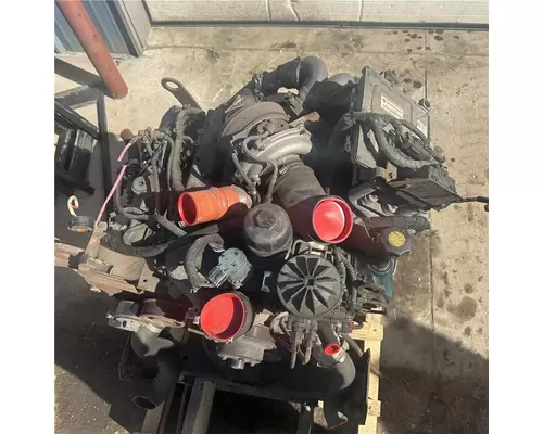 International VT365 Engine Assembly