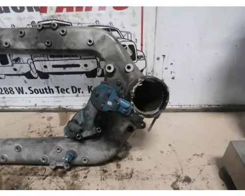 International VT365 Intake Manifold