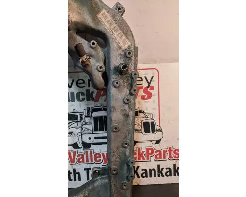 International VT365 Intake Manifold