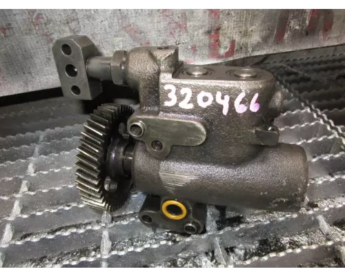 International VT365 Oil Pump