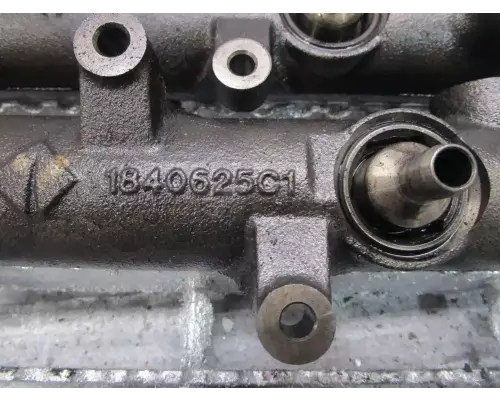 International VT365 Oil Pump