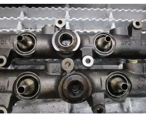 International VT365 Oil Pump