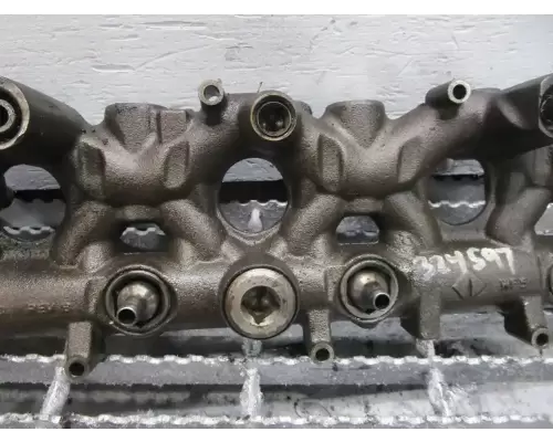 International VT365 Oil Pump