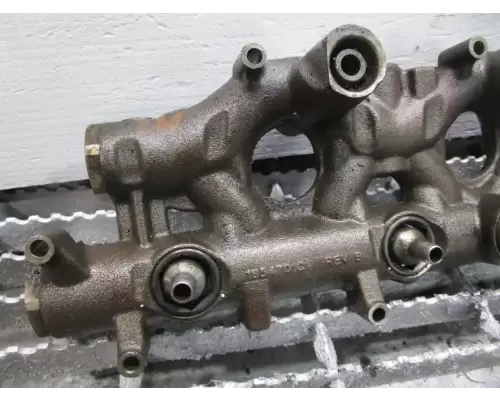 International VT365 Oil Pump