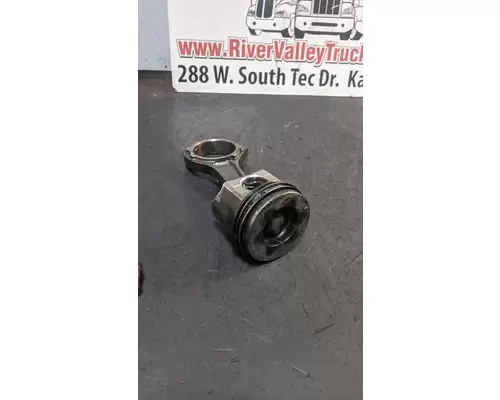 International VT365 Piston