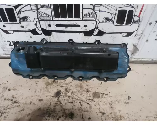 International VT365 Valve Cover