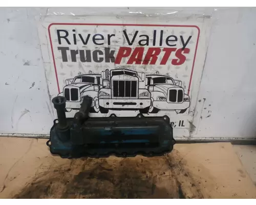 International VT365 Valve Cover