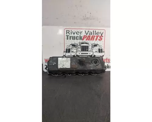 International VT365 Valve Cover