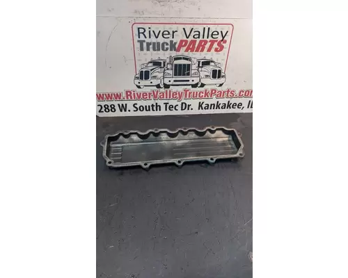 International VT365 Valve Cover