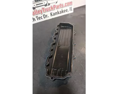 International VT365 Valve Cover