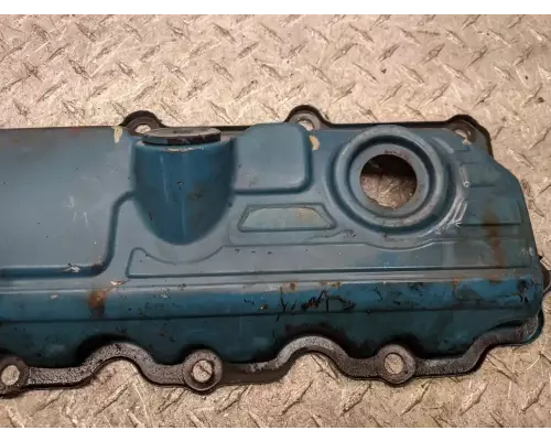 International VT365 Valve Cover