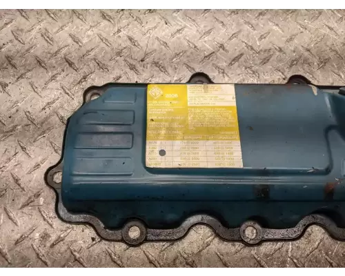 International VT365 Valve Cover