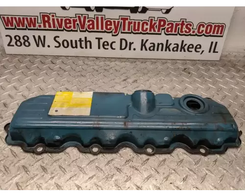 International VT365 Valve Cover